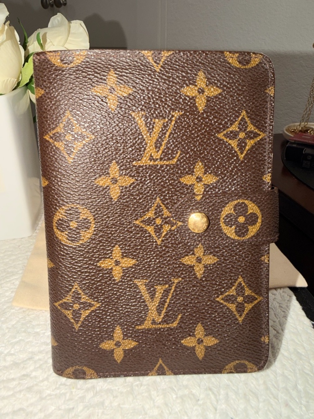 2000-LV Monogram Porte Papier Zippe Wallet SP0050 - with LV Drawstring Dustie❣️